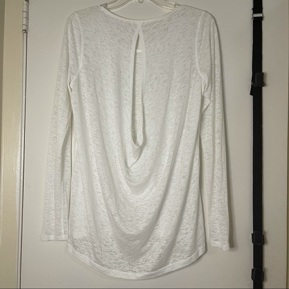 SOLD🎉LULULEMON White Key Burnout Long Sleeve tee - Picture 4 of 5